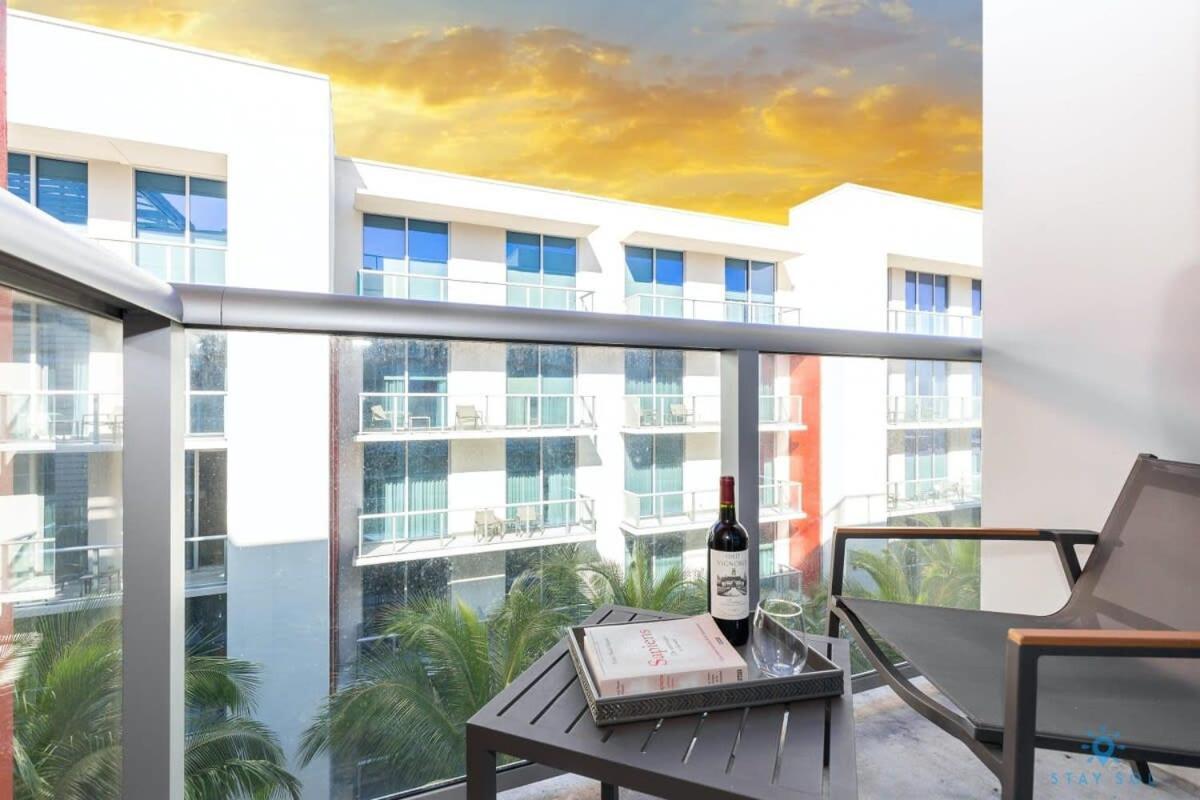 Beachfront Condo Resort- ROOFTOP POOL Hollywood Esterno foto