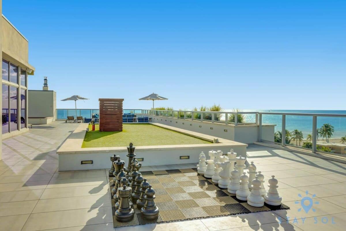 Beachfront Condo Resort- ROOFTOP POOL Hollywood Esterno foto