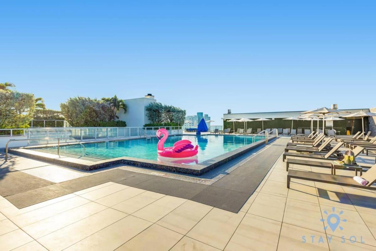 Beachfront Condo Resort- ROOFTOP POOL Hollywood Esterno foto