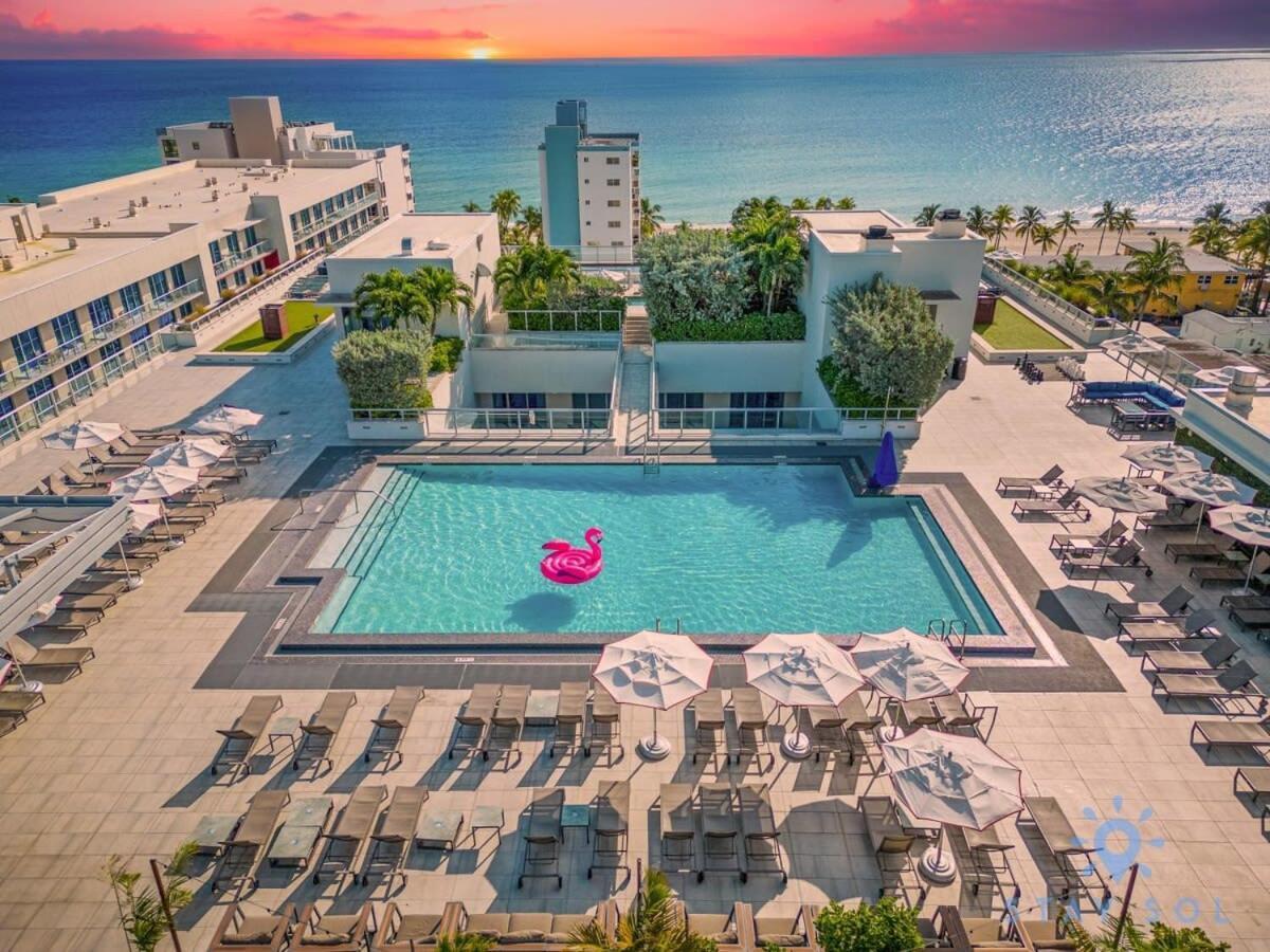 Beachfront Condo Resort- ROOFTOP POOL Hollywood Esterno foto