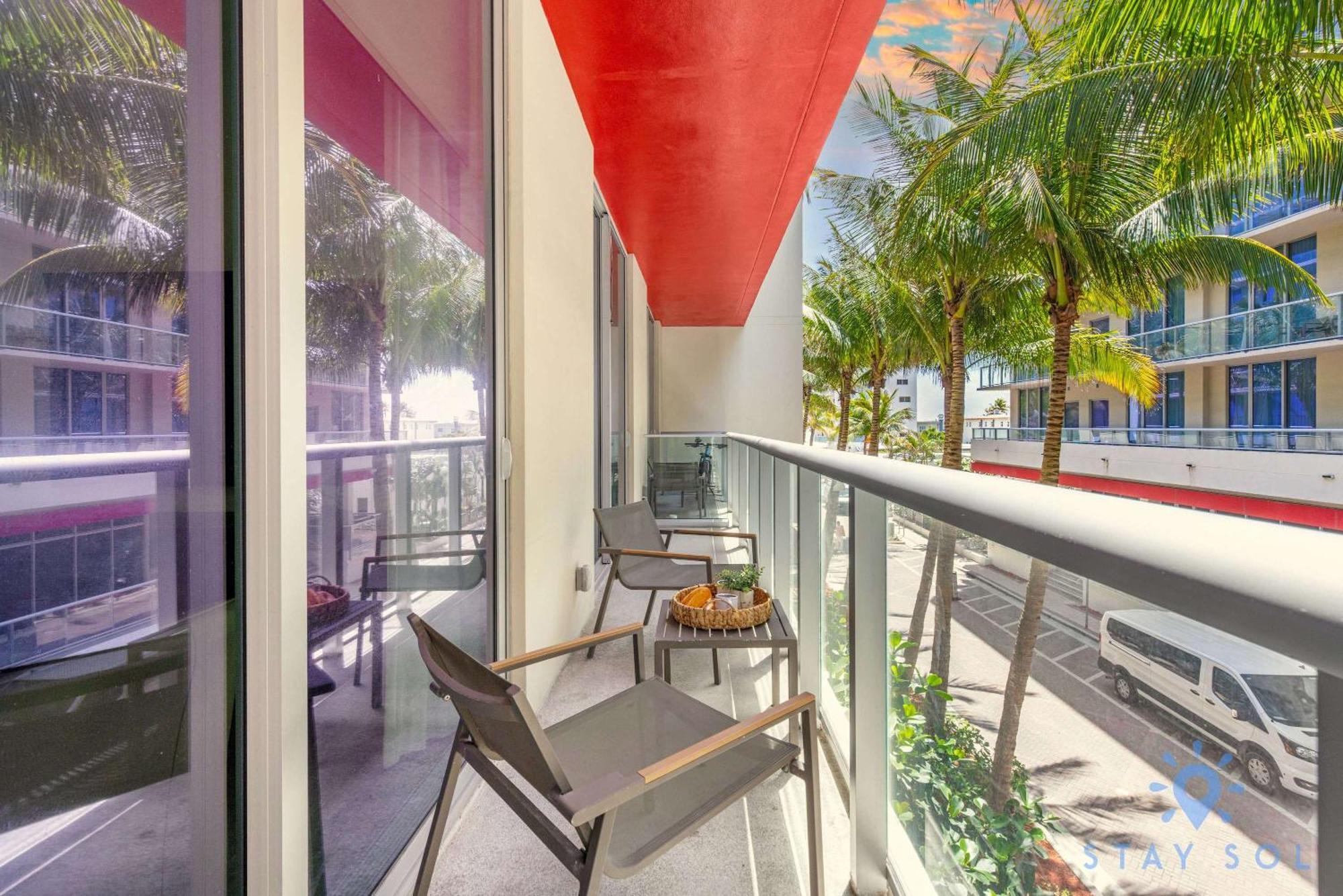 Beachfront Condo Resort- ROOFTOP POOL Hollywood Esterno foto